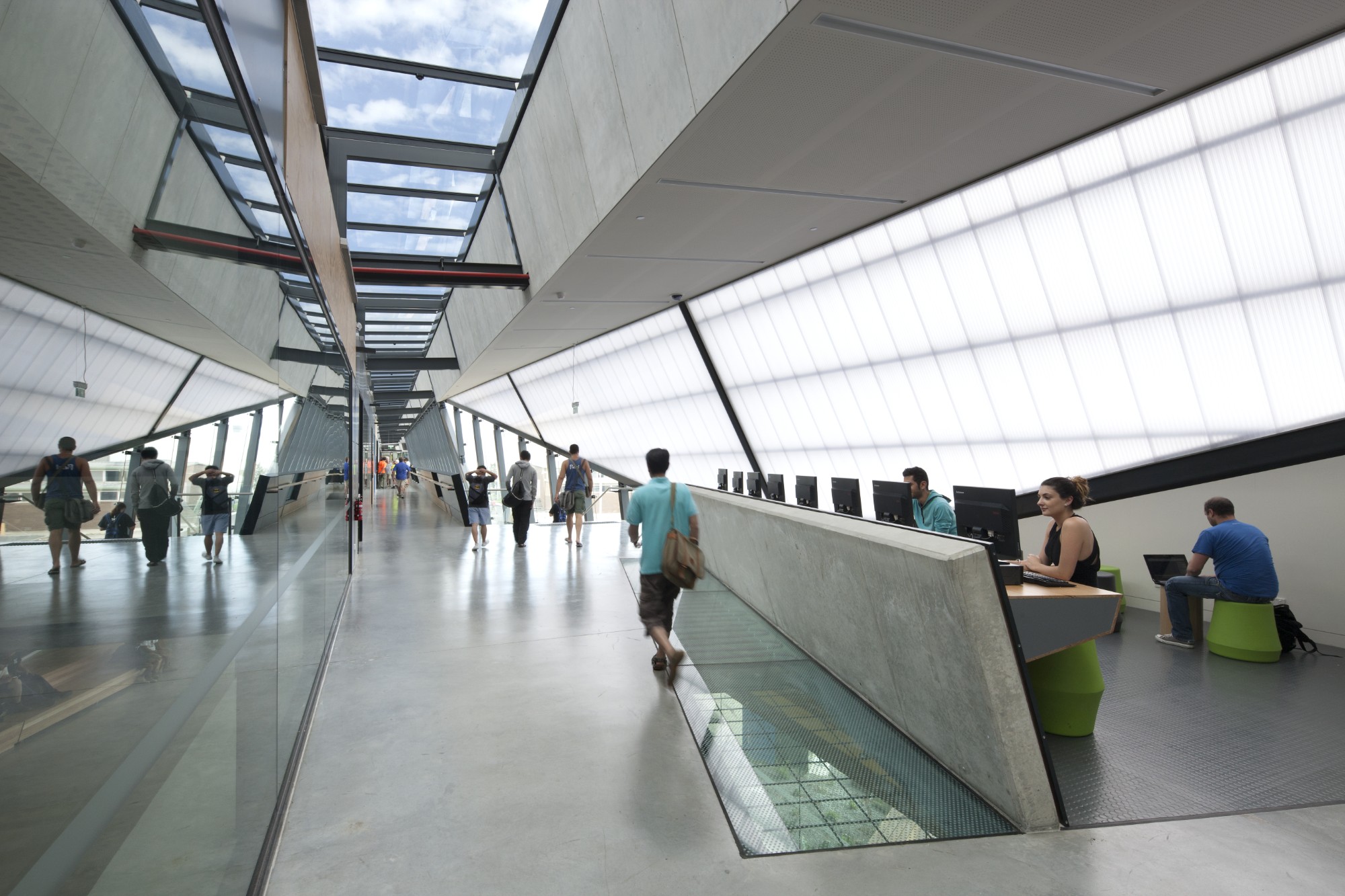 LEXAN Thermoclick multiwall polycarbonate facade application