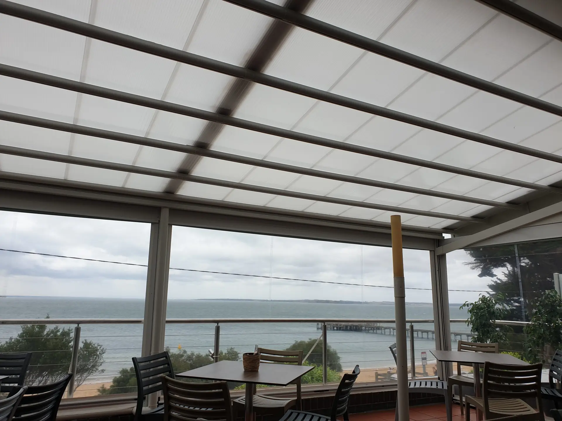 Outdoor EasyClick PC installation with translucent panels